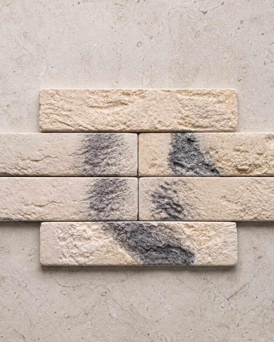 Gipsflis Rustikk – sand 250 mm